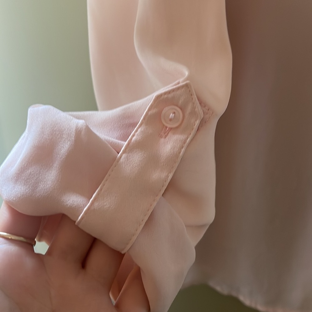 Lightweight Elegant Button-Down Blouse - image 4